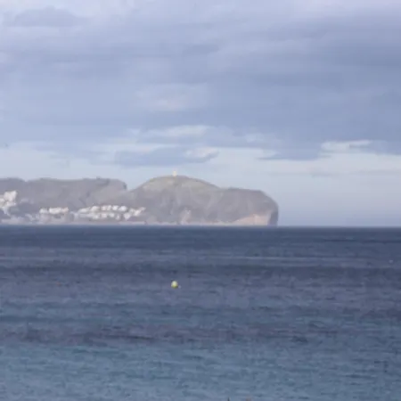 Calpe Beachfront Apartment *